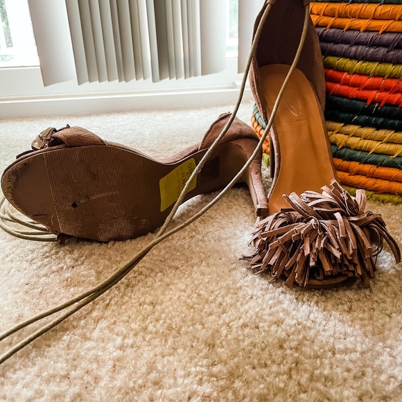 High sandals - Picture 3 of 3